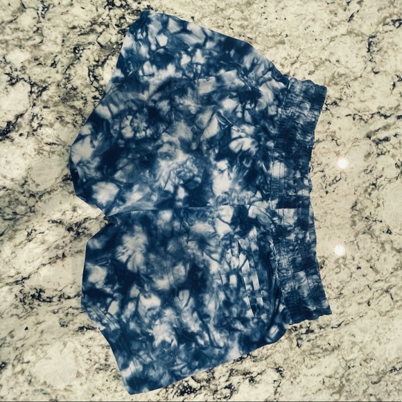 NWOT Athleta Girls Blue and White Sport Short - Picture 2 of 5